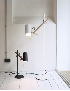 Lampe à poser Liseuse Scantling avec double bras articulé en bois par Mathias Hahn - Marset 2