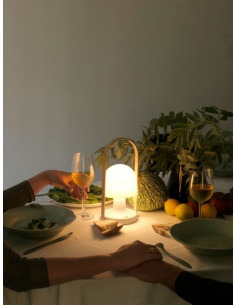 Lampe baladeuse FollowMe LED Rechargeable en bois de chêne par Inma Bermúdez - Marset 2