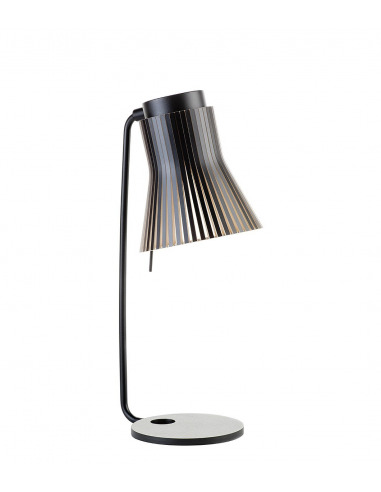 Lampe à poser Petite 4620 au design scandinave en bois naturel par Seppo Koho X Secto Design