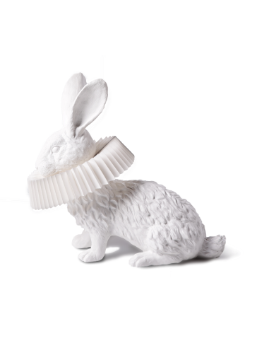 Lampe à poser Rabbit accroupi en résine blanche en forme de lapin par Haoshi