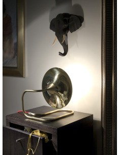 Lampe à poser / Applique Turbaya en laiton en forme de gramophone au design chic et élégant  2