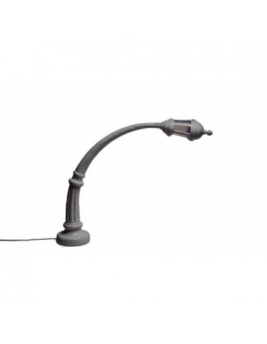 Lampe à poser Street lamp desk en forme de lampadaire en résine par Blow x Seletti