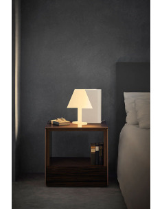 Lampe a poser Book en métal au style contemporain par Liliya DZIS x Mantra 2