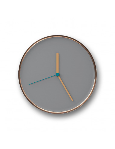 Horloge murale design et intemporelle Thin cuivre en acier par Lena Billmeier & David Baur