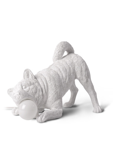 Lampe à poser Playful dog en résine en forme de chien par Haoshi