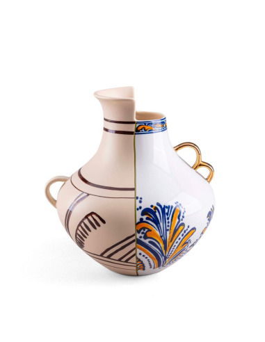 Vase hybride Nazka en porcelaine par CTRLZACK x Seletti