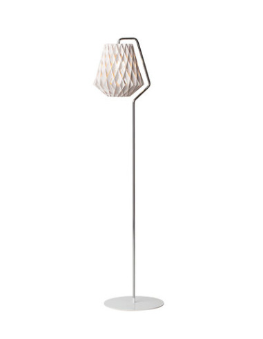 Lampadaire à abat-jour en forme de cône de pin et en contreplaqué de bouleau au design contemporain par Pilke Lights