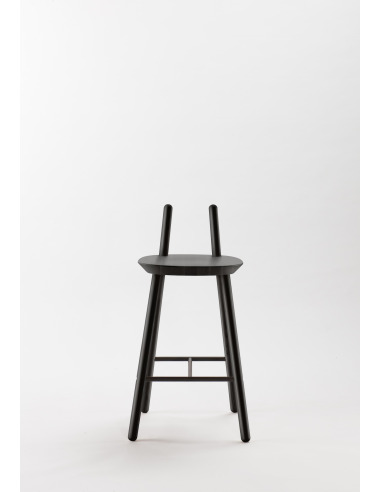 Tabouret / Chaise de bar Naïve en bois de frêne par etc.etc. au design scandinave