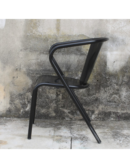 Chaise de bistrot portugais en métal Gonçalo au style vintage