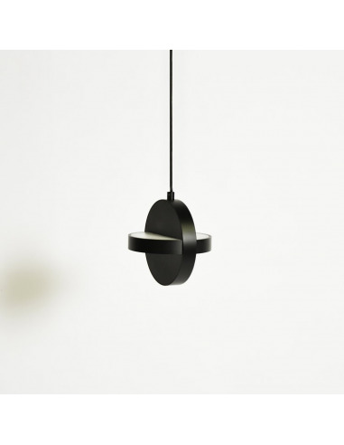 Suspension design PLUS Led noir en acier noir par NOCC X Eno studio