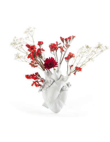 Vase design Love in Bloom en porcelaine en forme de coeur par Marcantonio X Seletti