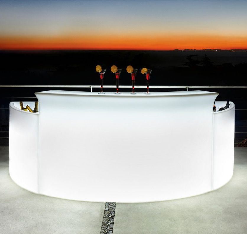 Bar lumineux Ice bar en polyéthylène par SLIDE Studio